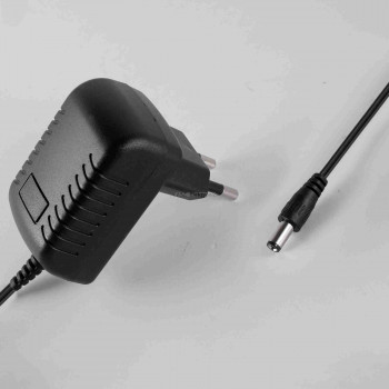 LED-es kempinglámpa, dinamós