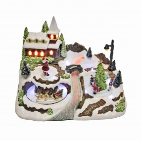 Világító karácsonyi falu, mozgó szánnal, mikulással gyermekekkel Világító karácsonyi falu, mozgó szánnal, mikulással gyermekekkel