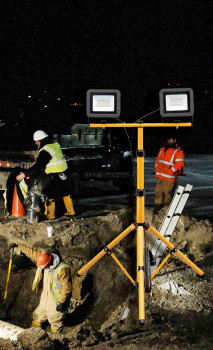 Állványos LED-es fényvető