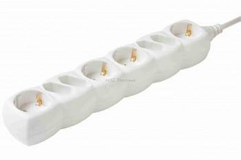 Hálózati elosztó, 8 aljzat (4 euró + 4 földelt), 1,5m