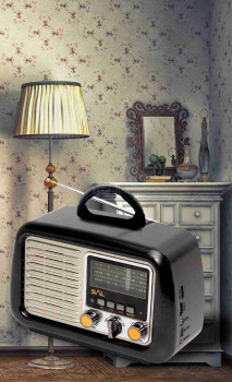 Retro táskarádió és multimédia lejátszó Retro táskarádió és multimédia lejátszó