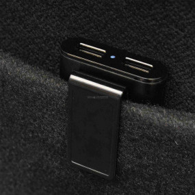 Nagyteljesítményű 4 x USB gyorstöltő Nagyteljesítményű 4 x USB gyorstöltő