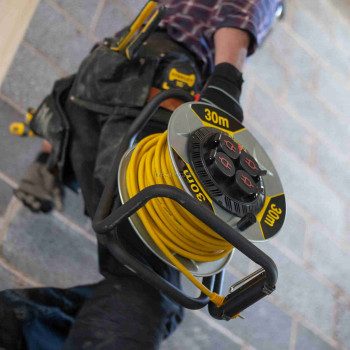 STANLEY Kültéri fém kábeldob