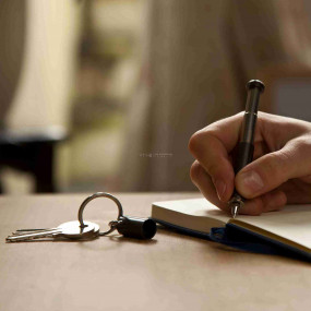 TRUE UTILITY TELESCOPIC PEN